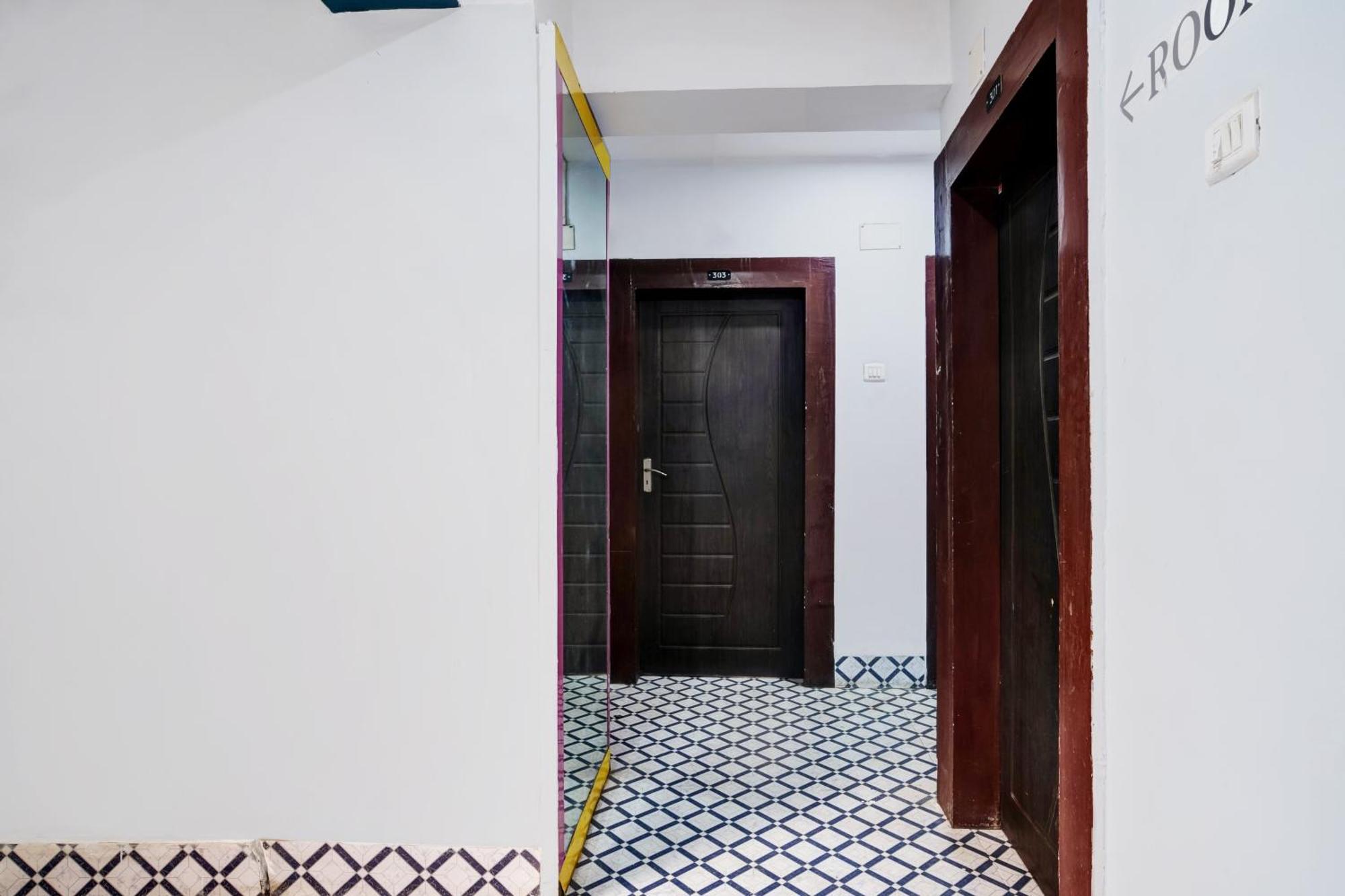 Super Hotel O Noonmati Guwahati Formerly Hotel Sundari Екстериор снимка